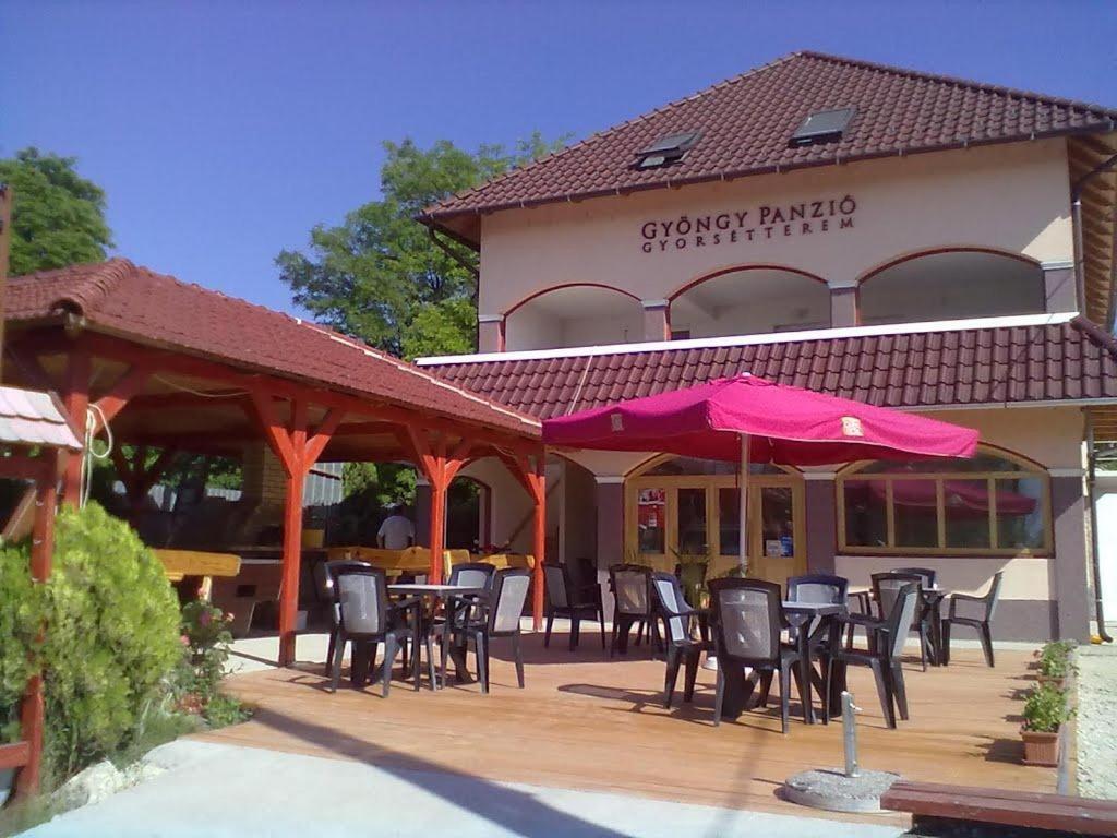 Hotel Gyongy Panzio Velence Exterior foto